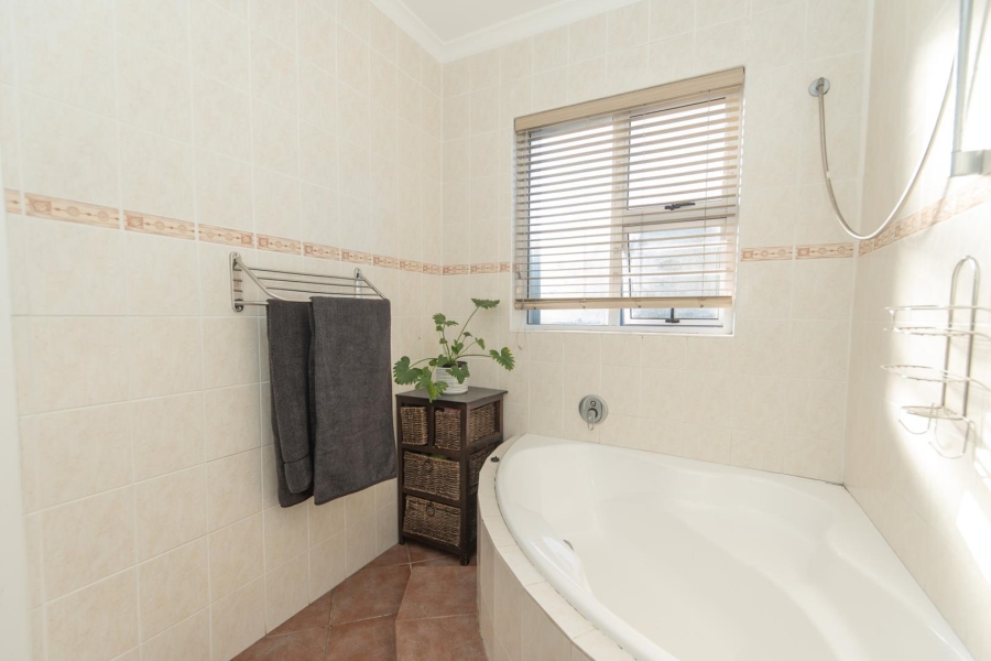 4 Bedroom Property for Sale in Mount Croix Eastern Cape